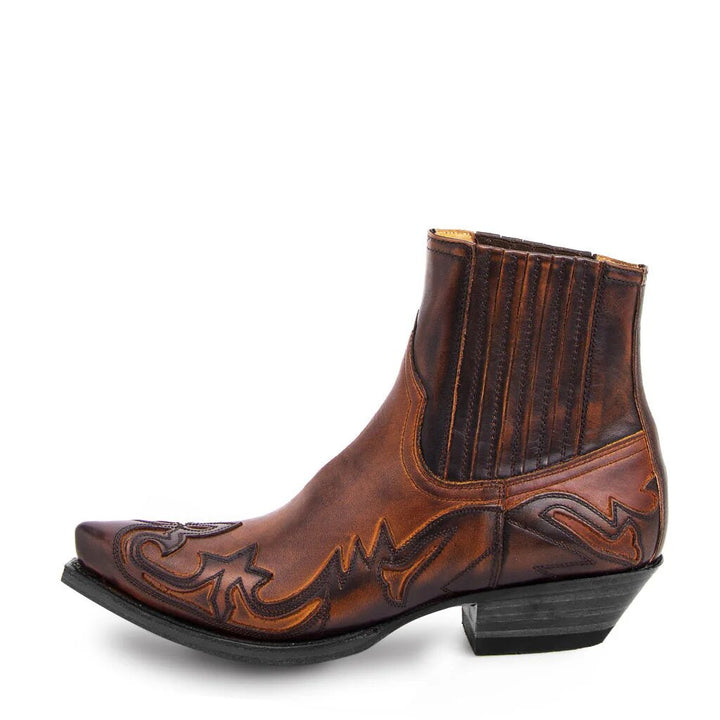 Men’s Vintage Cowboy Boots with Stitching