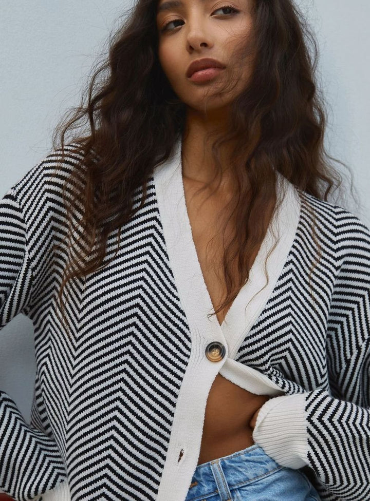 Women's Chevron Knit V-Neck Button-Up Cardigan