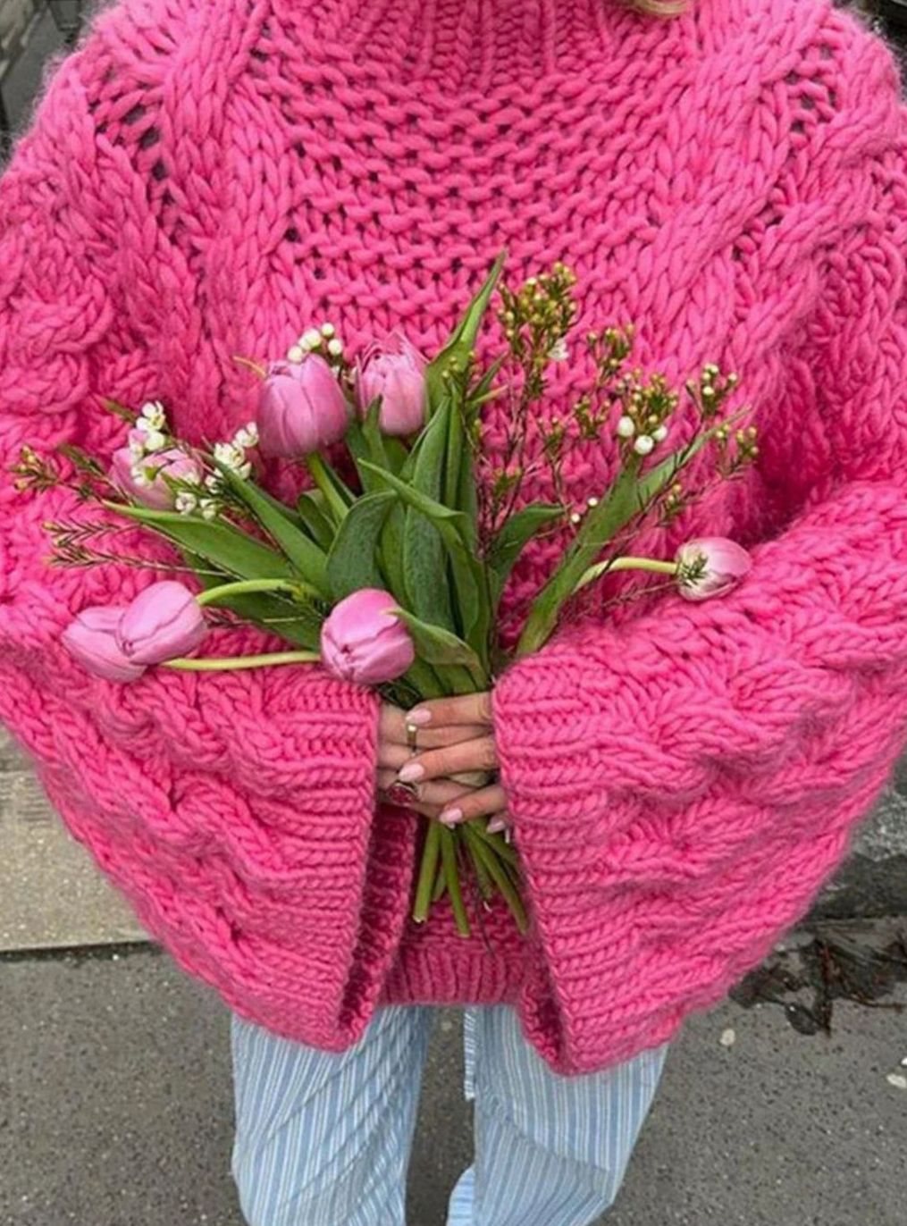 Women's Oversized Cable-Knit Chunky Crew Neck Sweater