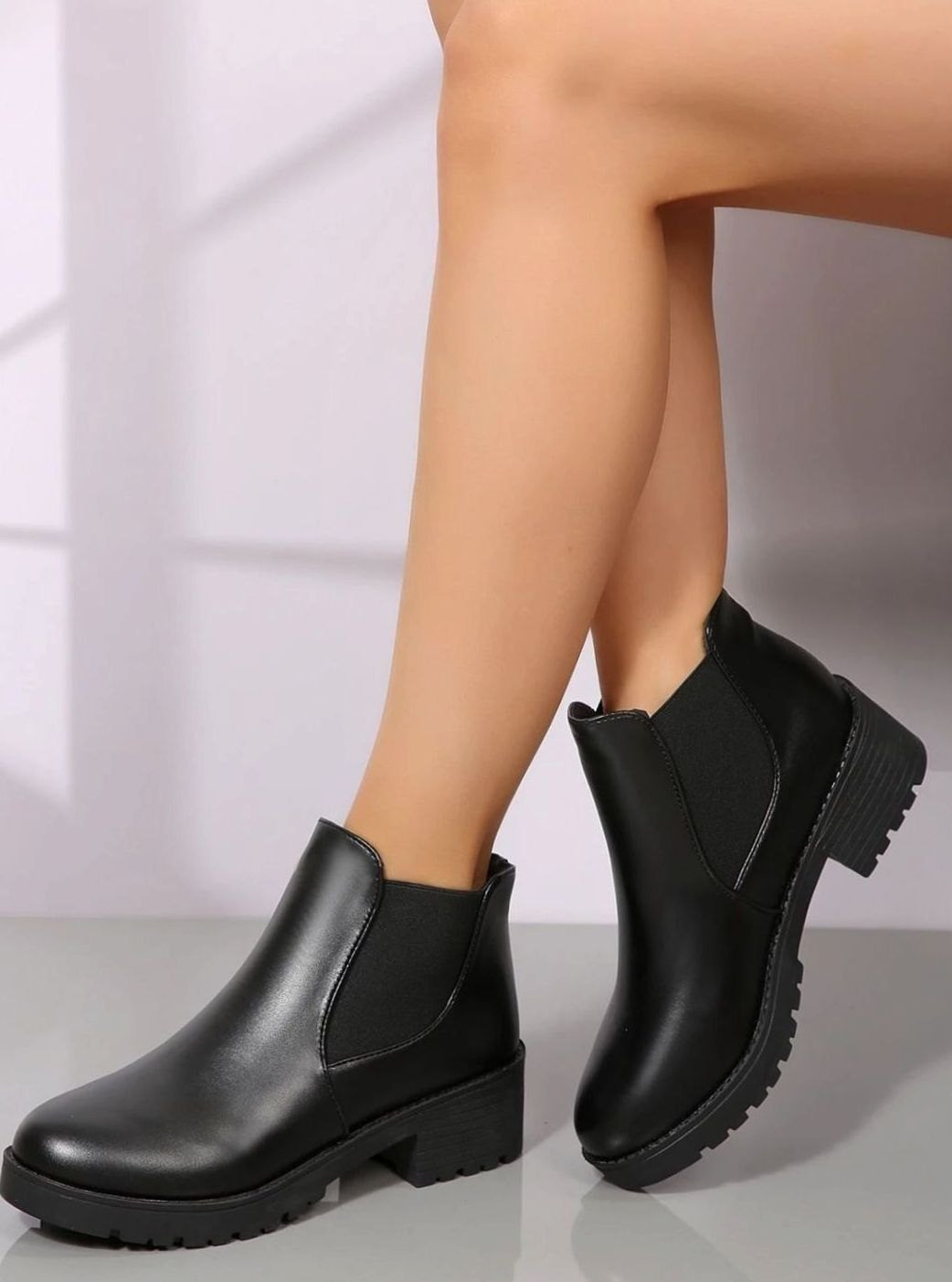 Women's Round Toe Block Heel Slip-On Chelsea Ankle Boots - Black