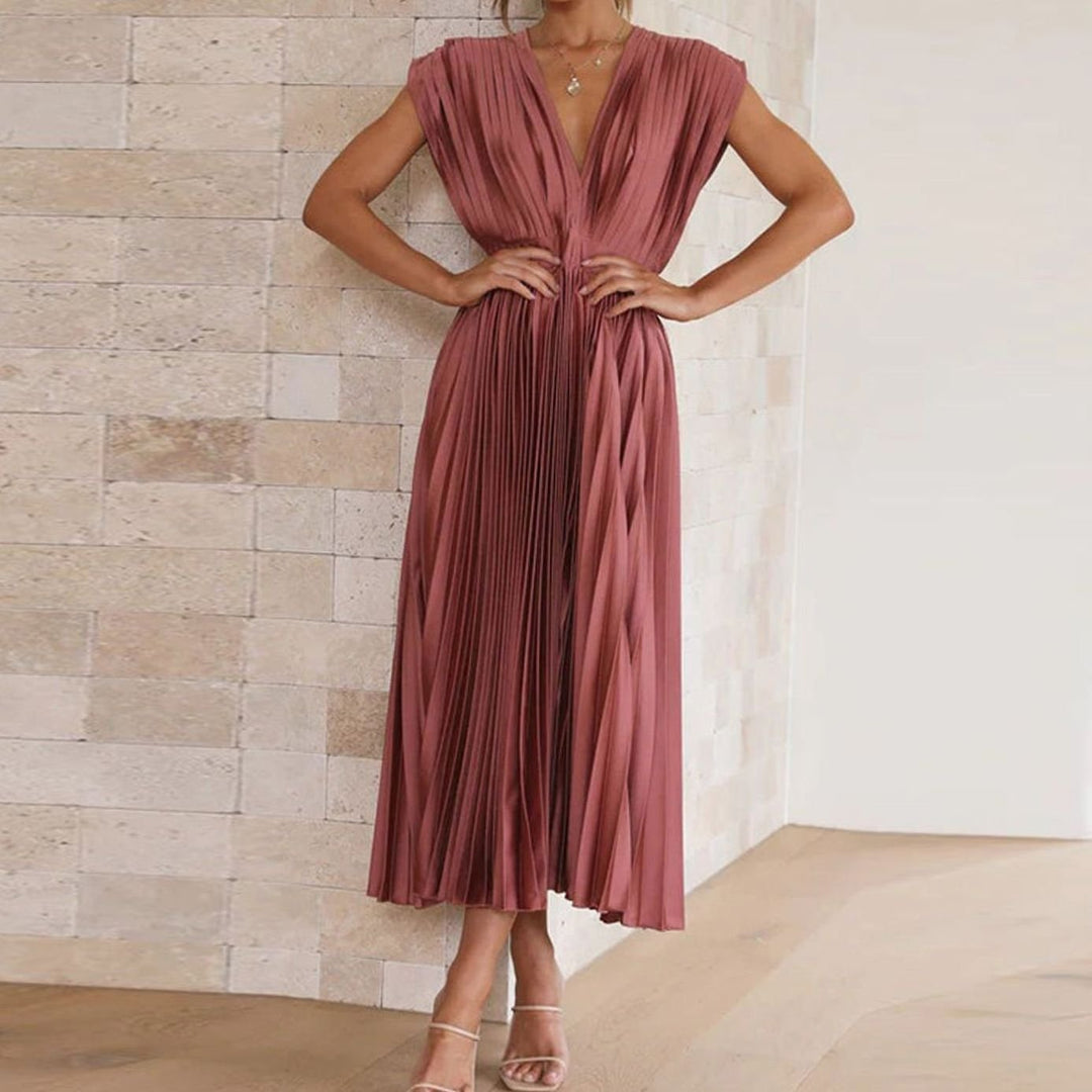 Women's Sleeveless Deep V-Neck Pleated Midi Cocktail Dress - Red